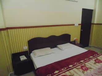 Hotel Om Karan Residency, Katra 5